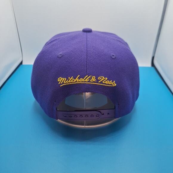 Mitchell & Ness Los Angeles Lakers Purple Snapback Hat Cap Blossom - Picture 6 of 9